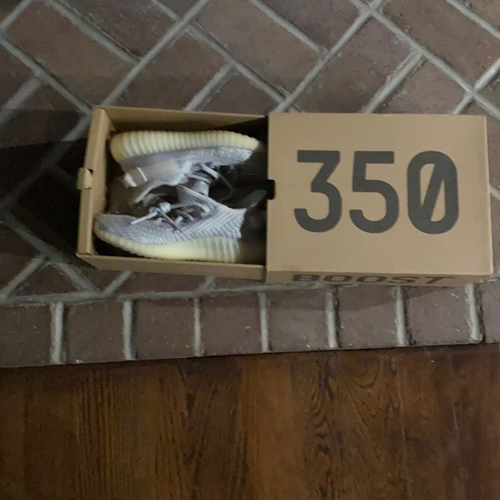 Yeezys boost 520 v2 static non reflective